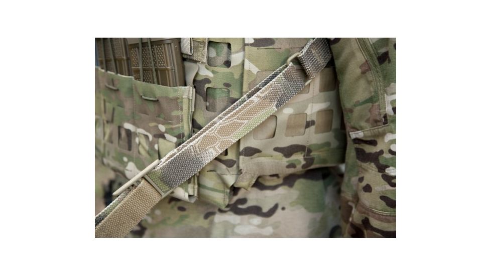 Blue Force Gear Vickers Padded 2-To-1 Sling, Red Swivel Version, Nylon Adjuster And Hardware, Kryptek Highlander VCAS-2TO1-RED-200-AA-KH
