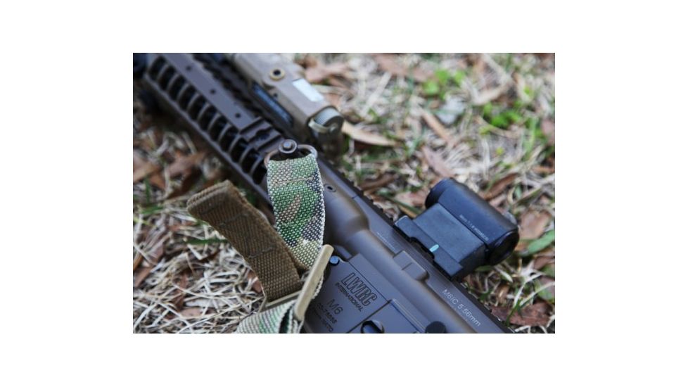 Blue Force Gear Vickers Padded 2-To-1 Sling, Red Swivel Version, Nylon Adjuster And Hardware, Multicam VCAS-2TO1-RED-200-AA-MC